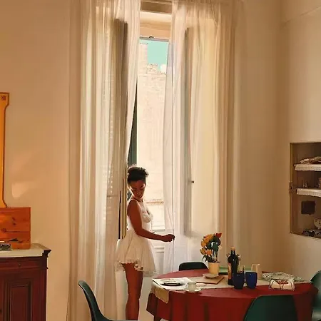 Donna Michelina Rooms Bed & Breakfast *